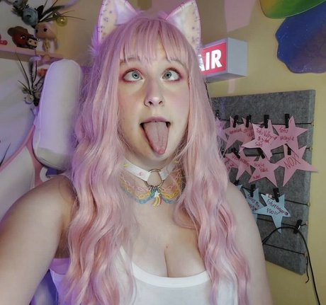 Lucyqueenofchaos perfekte nackten galerie