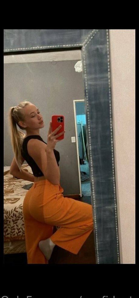 confidantsarah sexy pornostar archiv