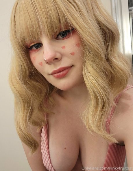 kindlyfruitbat erwachsene akt foto