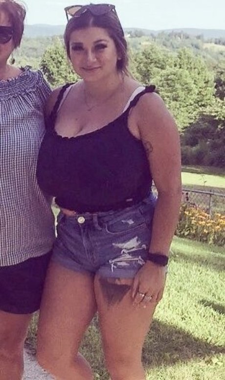 Lauren Risotti pornostar xxx foto