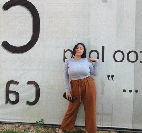 Phiromya Pangyouk schauspielerin heiße galerien