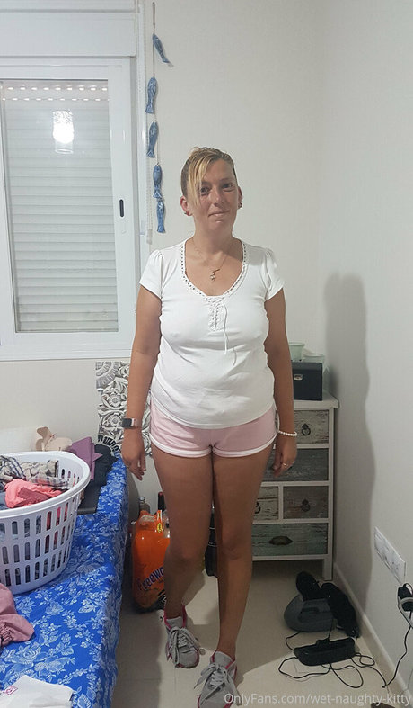 wet naughty kitty nacktheit erotische fotos