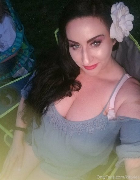 kittylee pornografische pornostar bilder