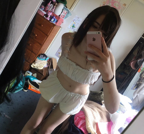 Tsuruko The Alien exklusive nackt galerie