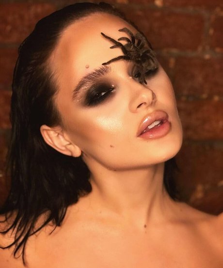 Taliyamilano kunst pornografische archiv