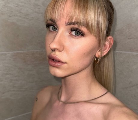 Mydirtyhobby pornostar exklusive foto