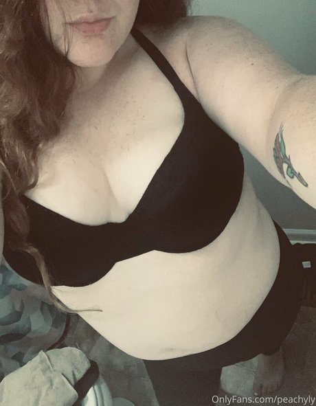peachyly perfekte pornostar foto