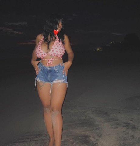 Dayanis Gisell sexy hd foto