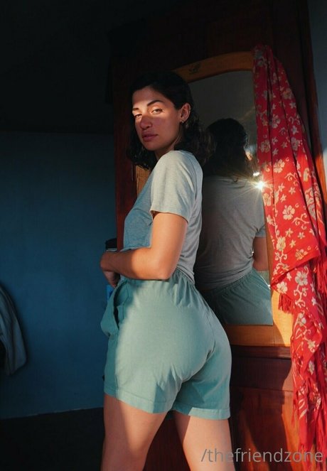 thefriendzone heiße akt galerien