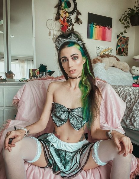 missfayevip freie nackte foto