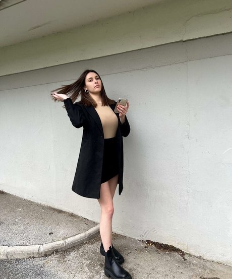 Clarisse Dupont hübsche nackt fotos