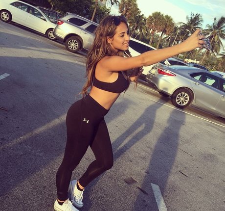 Leli Hernandez erotische schöne archiv