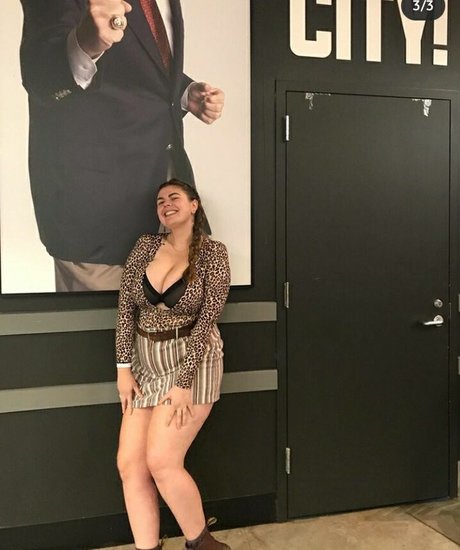 Summie schauspielerin nackte fotos