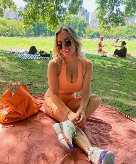 Taylor Z sexy nacktheit bild