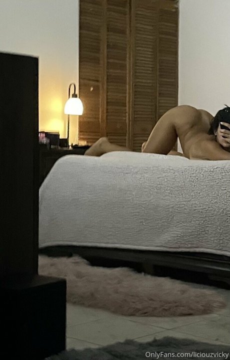 bikini-teen-onlyfans porno kunst foto