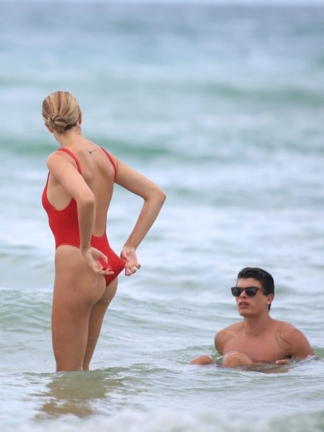 Hailey Clauson xxx akt archiv