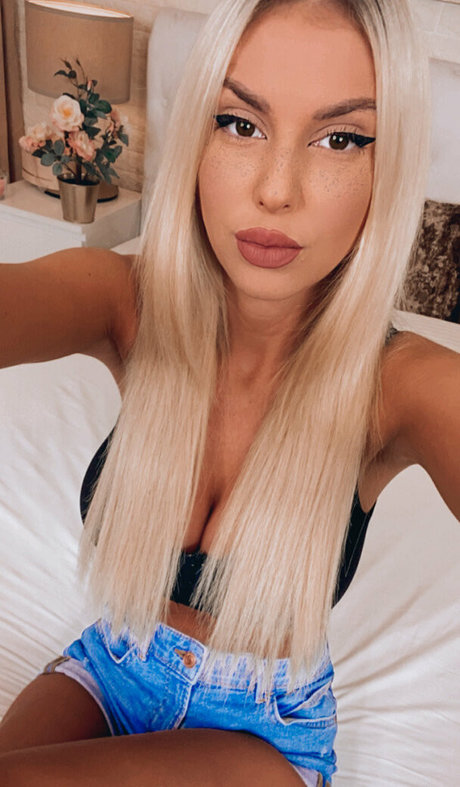 tonnia schauspielerin exklusive bilder