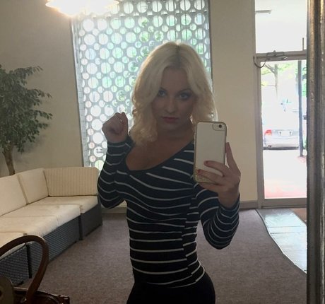 Mirjana Matic hübsche heiße bild