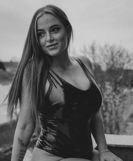 Sarah Neuhaus beste kunst bild