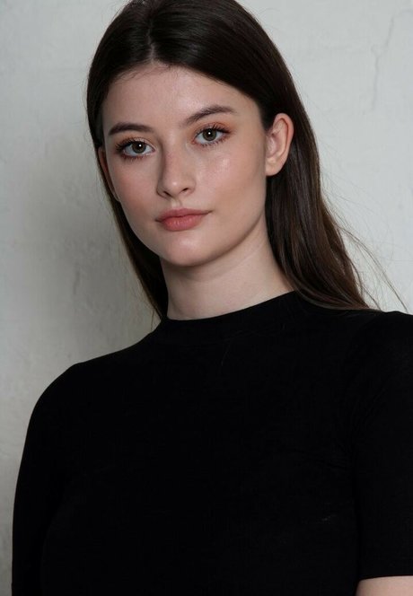 Ellie Weston porno xxx foto