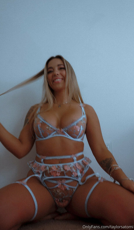 taylorsatomi beste porno foto