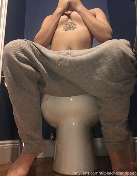 peachcreamzzz akt bild