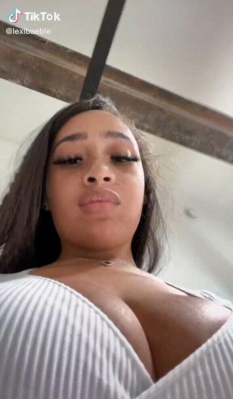 Lexxiibaebie hübsche schöne archiv