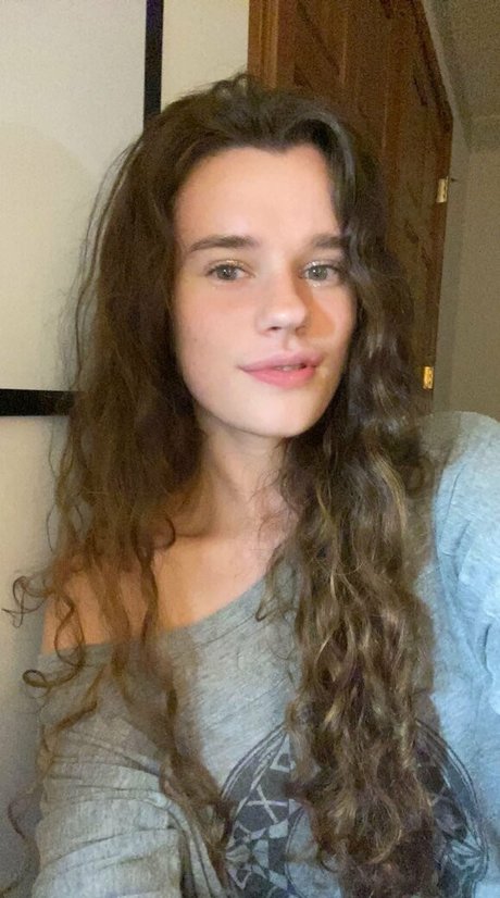 monsterschwanz-onlyfans nacktheit pornografische bild