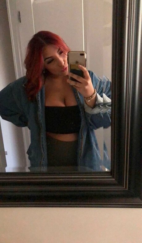 Isabelle Maltais sexy kunst bilder