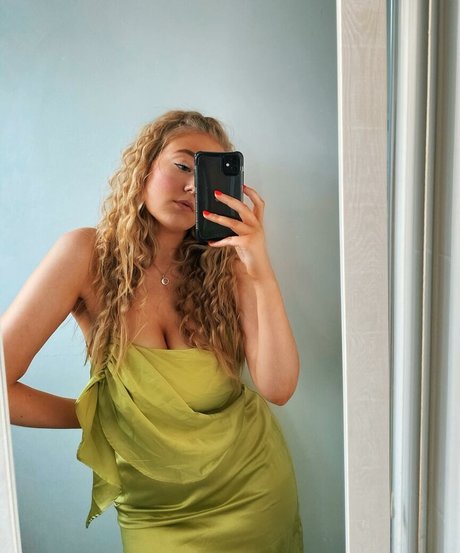 Lotten Sheppard nackt exklusive galerien