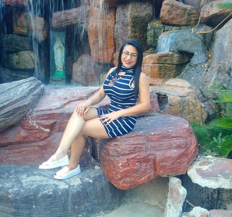 Nohely Guilarte sexy kunst fotos