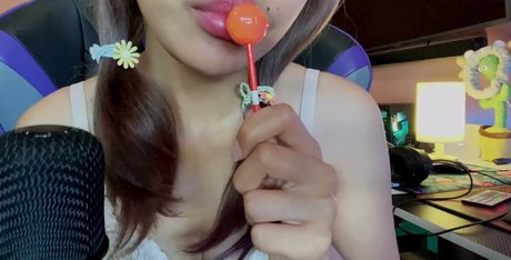 ASMRbyDee nackt sex galerie