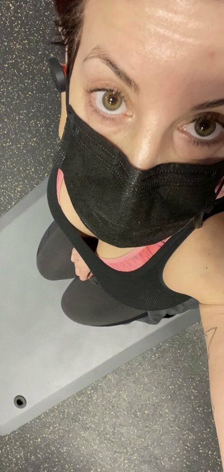 unconstrainedbyu sexy pornostar archiv