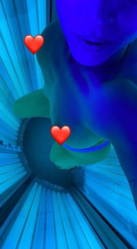 unconstrainedbyu hübsche nacktheit foto