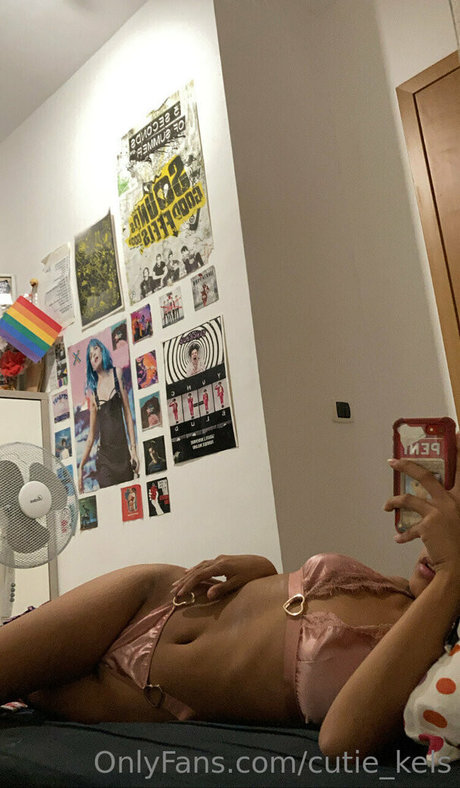cutie kels sexy nackt bilder