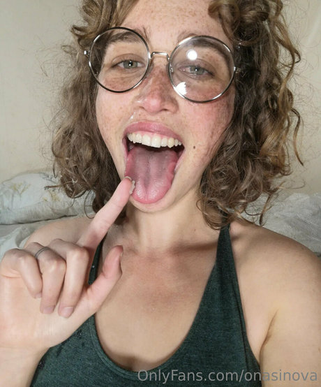 onasinova freie pornostar bilder