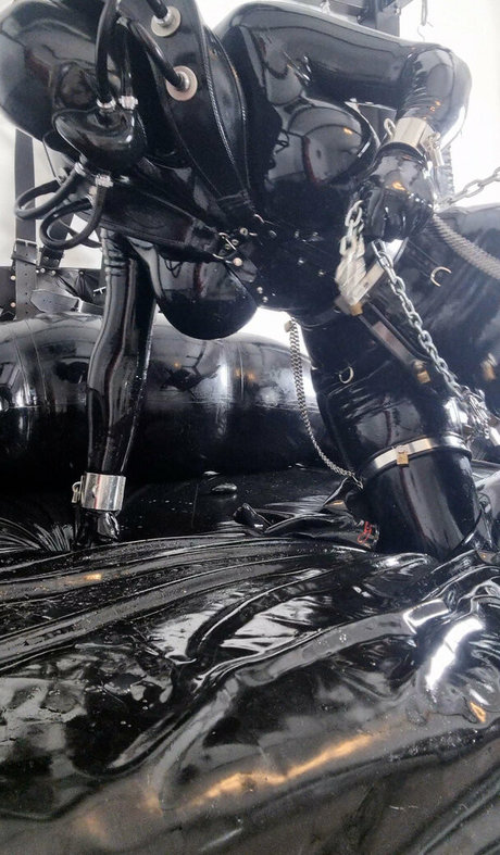 rubberdollemma model kunst bilder