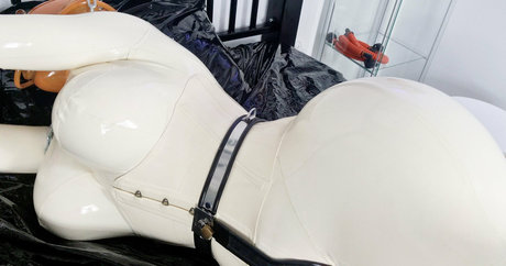 rubberdollemma model porno bild