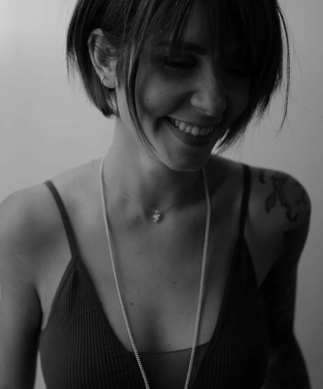 Soe Gwchwind nacktheit fotos