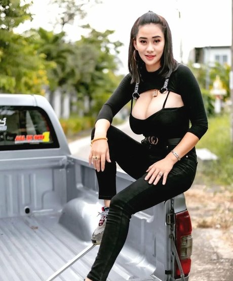 asiatischer gangbang nur fans porno nacktheit fotos