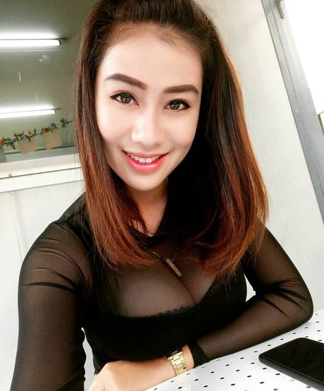 Saowalak Saifak hübsche heiße foto