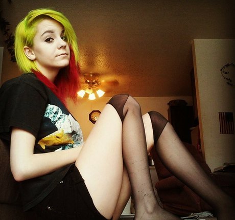 schlanke onlyfans kostenlose kunst foto