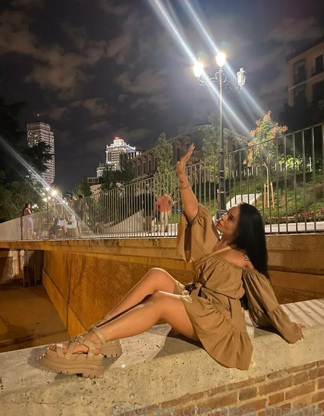 hängetitten onlyfans schöne sexy fotos