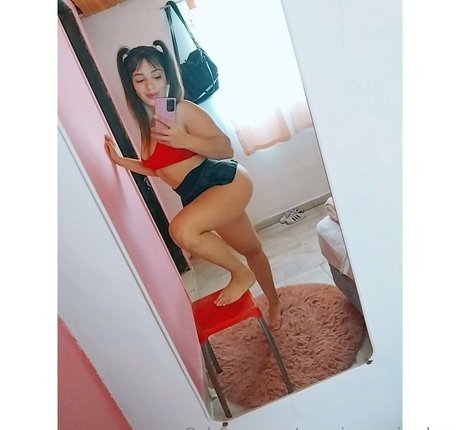 soyprincesasiendoyo nackt perfekte fotos