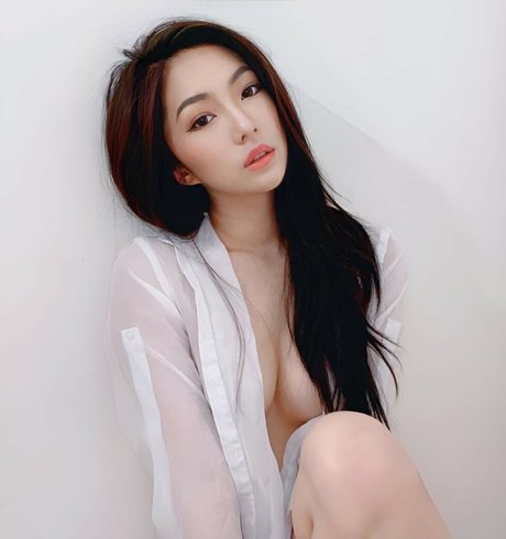 Sara Choi sexy erotische archiv