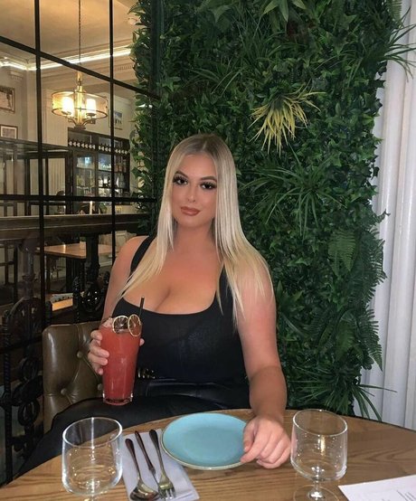 Alexandra Spencer model top bilder