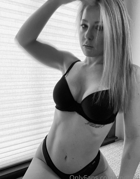 gndtj94 hübsche nette bild