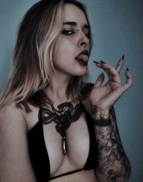 Satana 7 beste nackt fotos