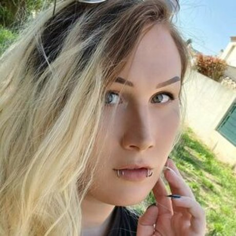 liligoth nacktheit kunst archiv