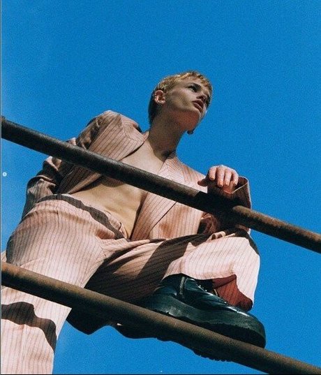 Esther McGregor xxx hübsche bilder